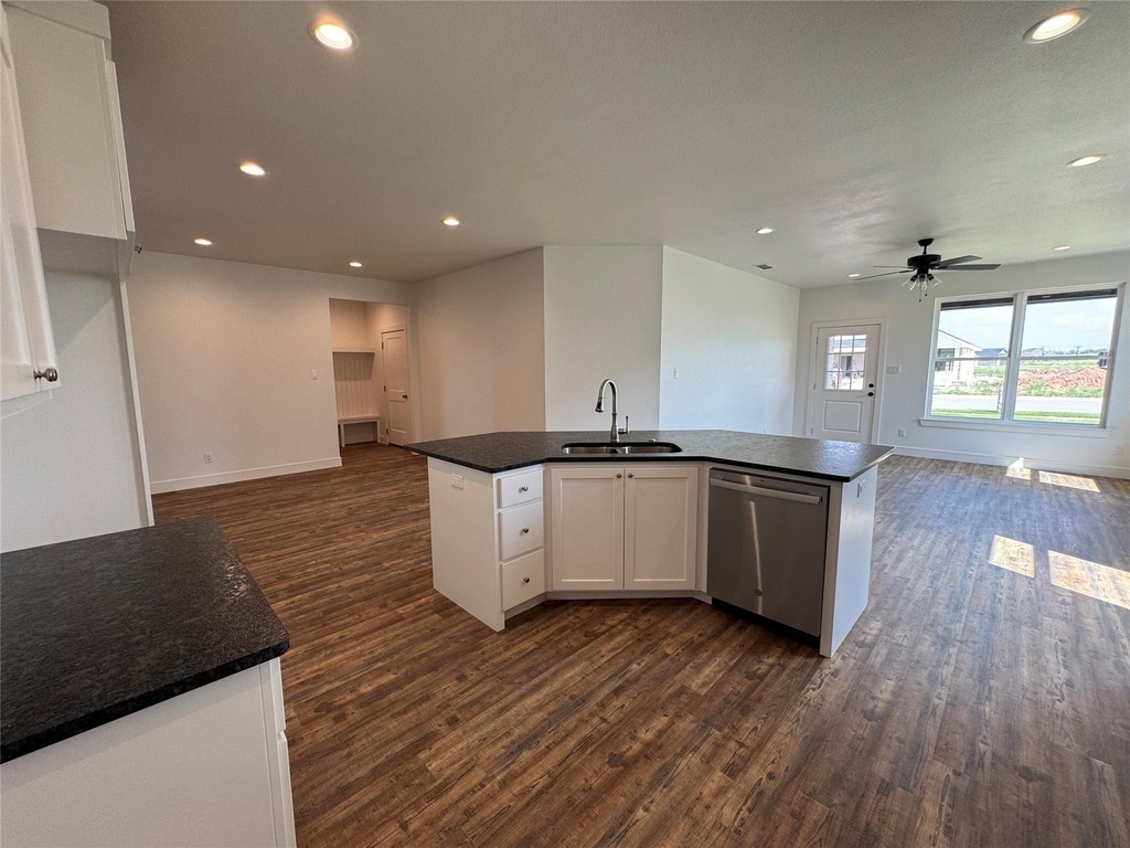 8008 Sawdust Trail - Photo 1