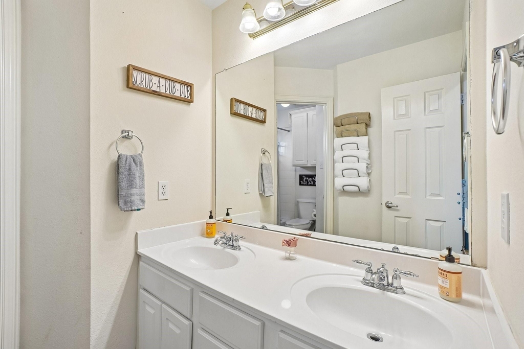 6940 Chapelridge Drive - Photo 23
