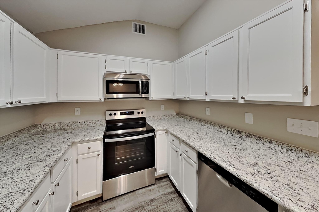 6708 Poppy Court - Photo 4