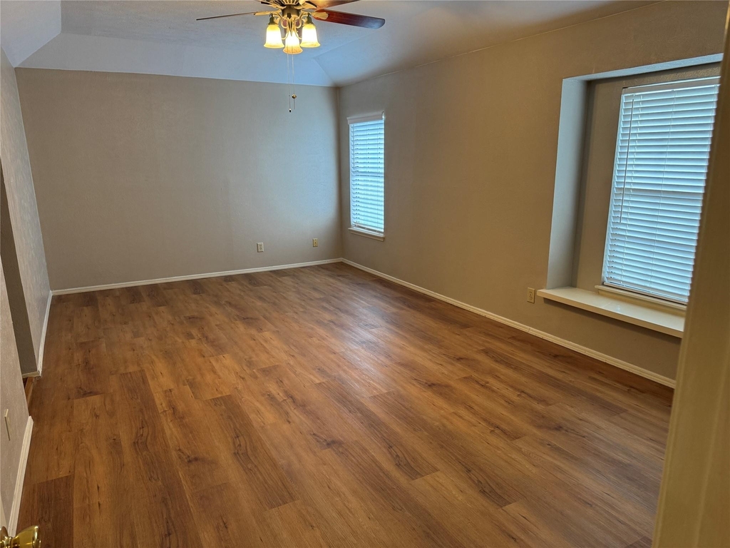 1504 Kesser Drive - Photo 6