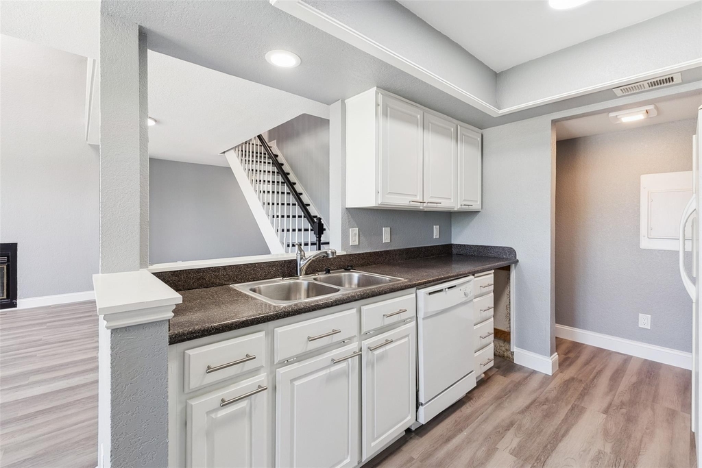1108 Signal Ridge Place - Photo 7