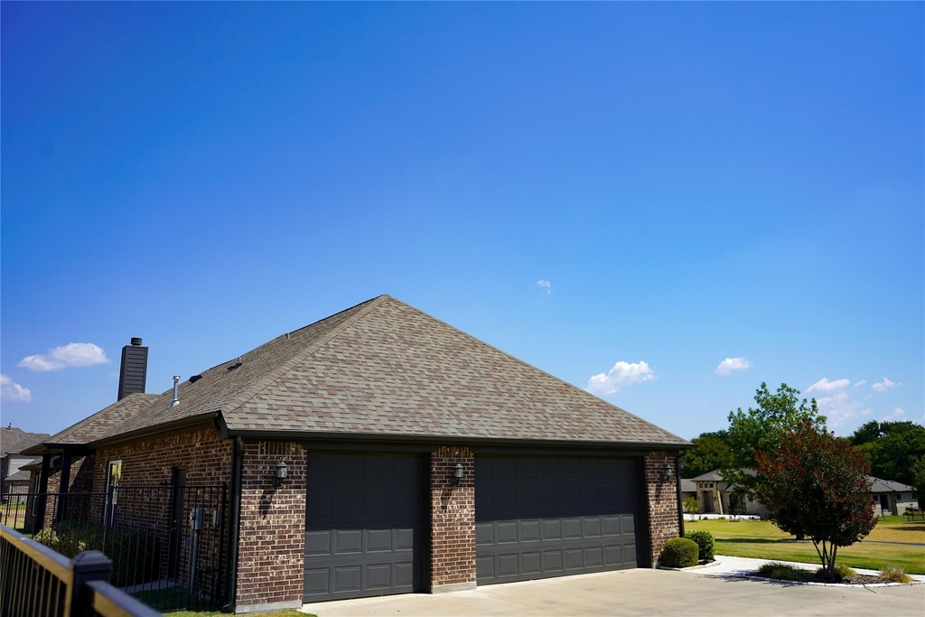 7061 Whispering Oaks - Photo 6