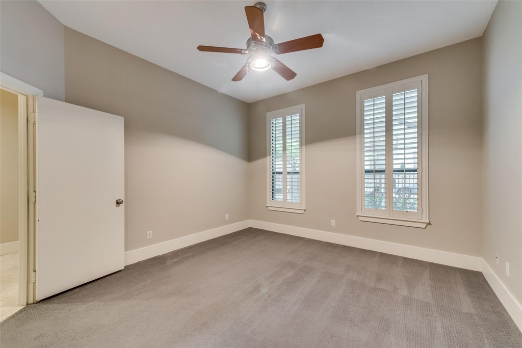 2606 Shelby Avenue - Photo 8