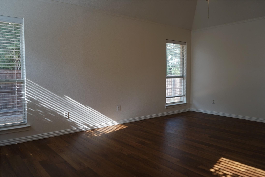 2313 Perkins Place - Photo 16