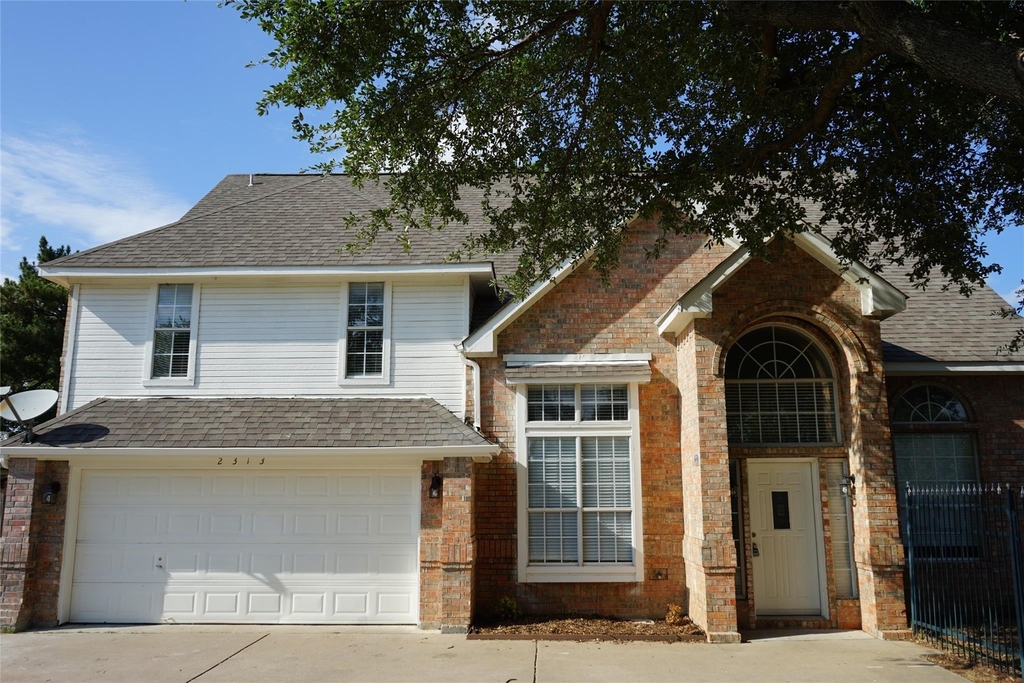2313 Perkins Place - Photo 0