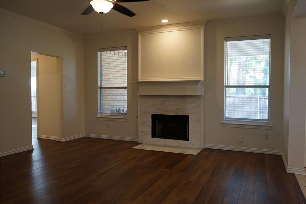 2313 Perkins Place - Photo 7