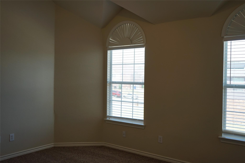 1507 Chateau Lane - Photo 19