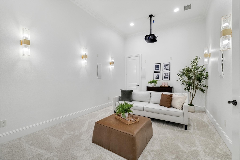 2032 Courtland Drive - Photo 13