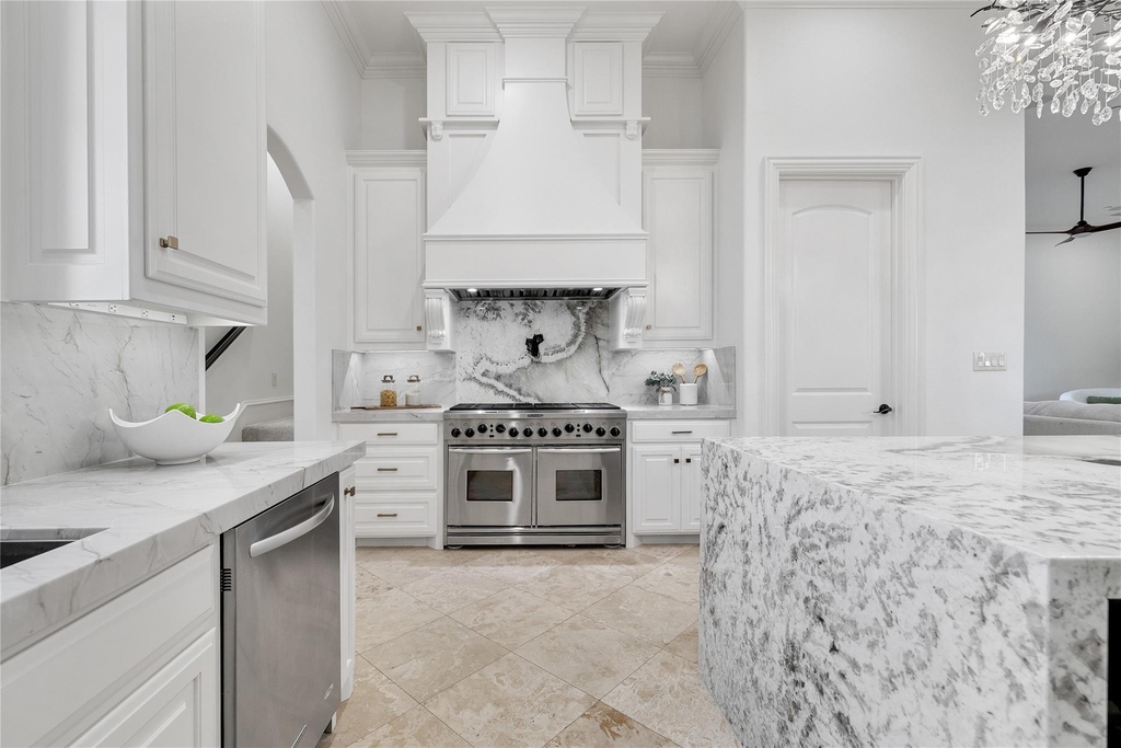 2032 Courtland Drive - Photo 8