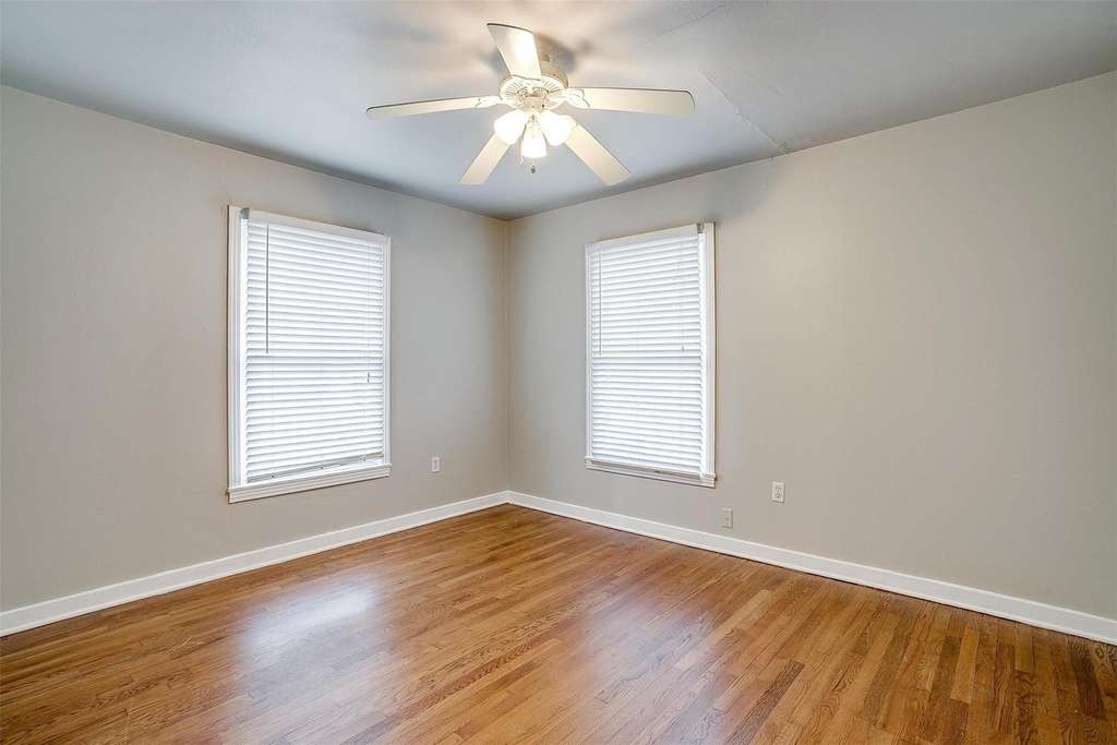 3541 S Hills Avenue - Photo 13