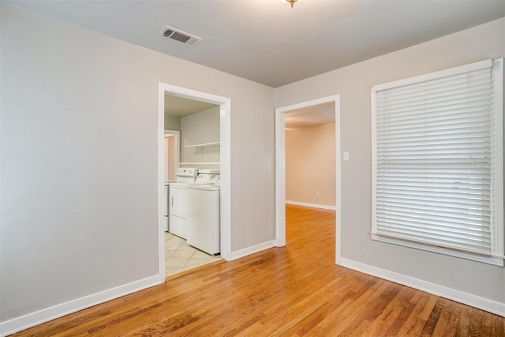 3541 S Hills Avenue - Photo 12