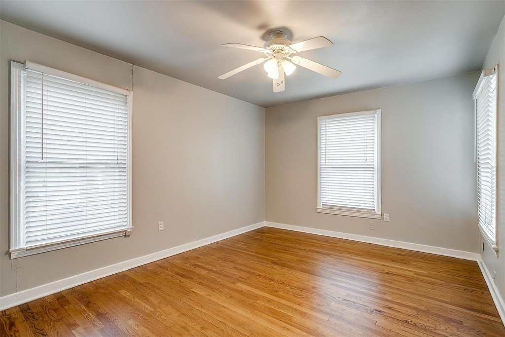 3541 S Hills Avenue - Photo 16