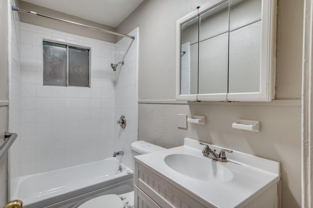 2213 Capri Drive - Photo 1