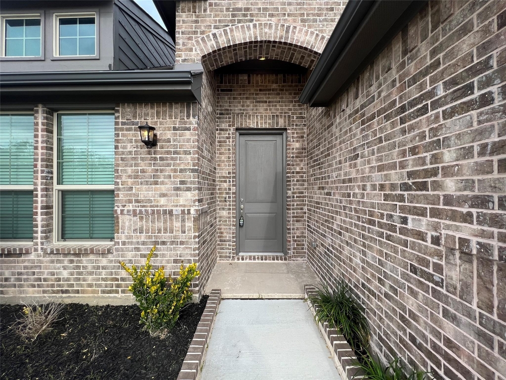 4805 Porque Court - Photo 1