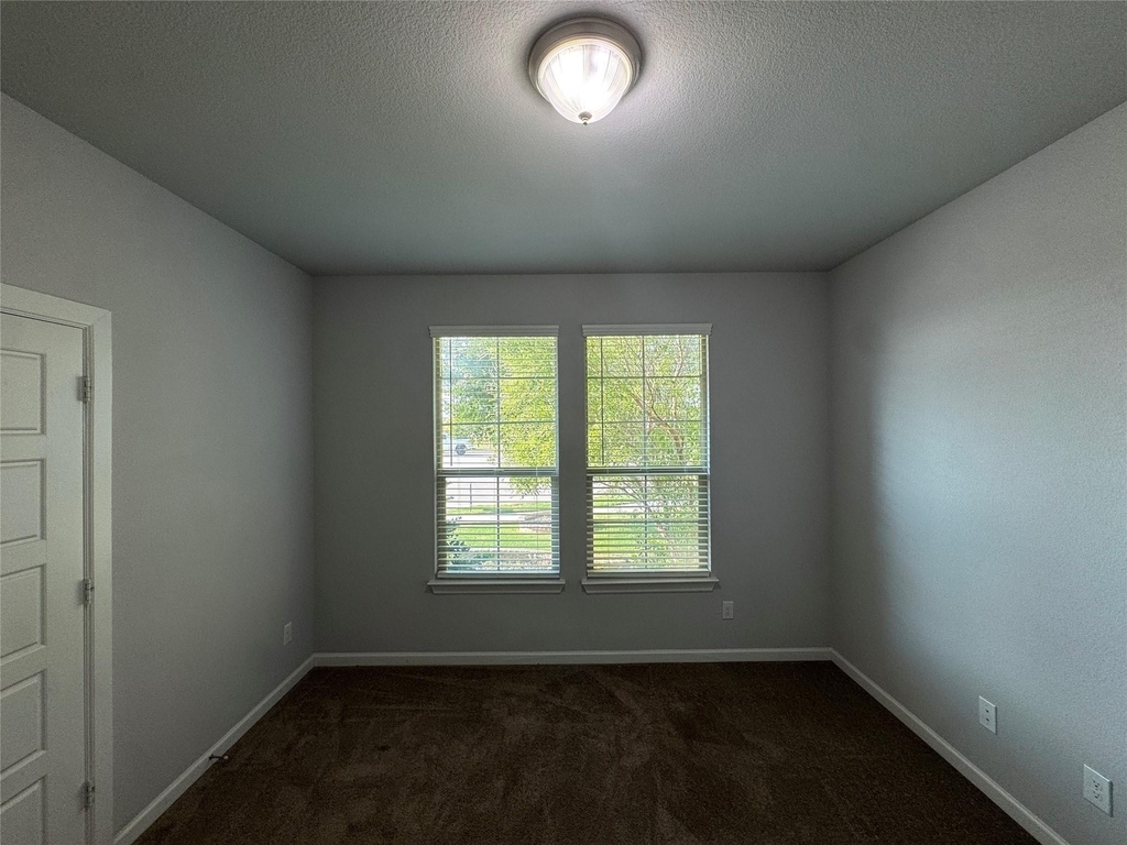 4805 Porque Court - Photo 2
