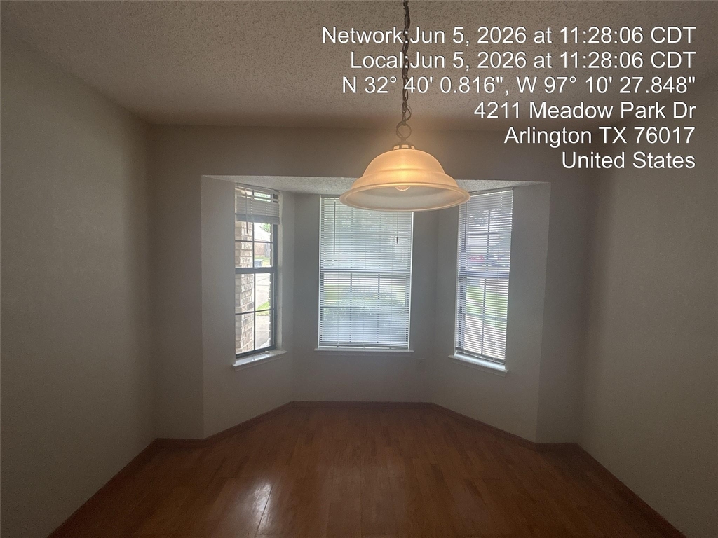4211 Meadow Park Drive - Photo 2