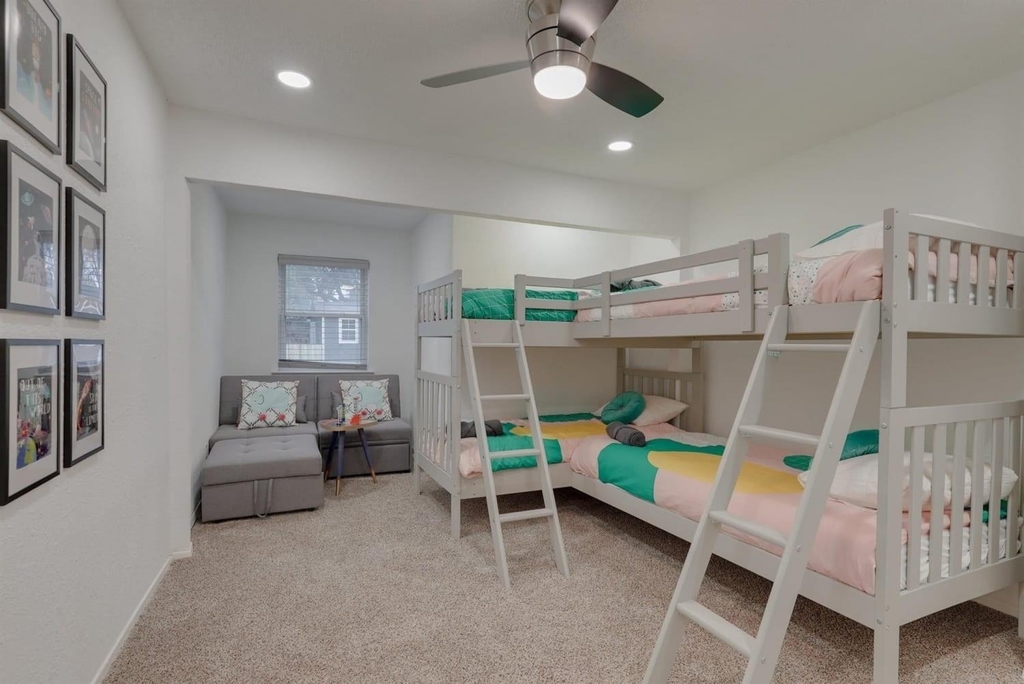 6048 Holiday Lane - Photo 30