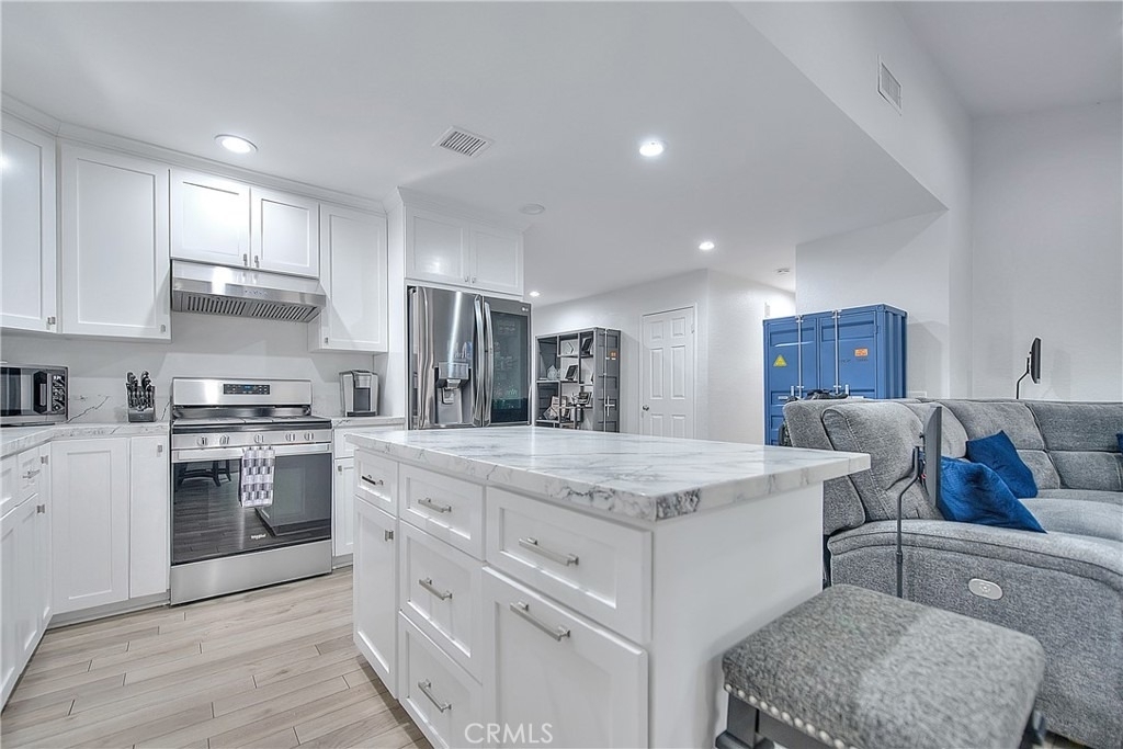 959 Kenwood Street - Photo 5