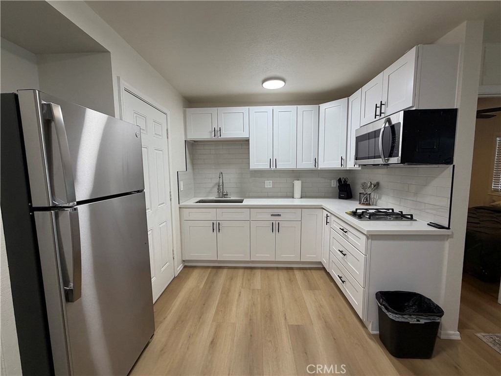 208 W Rice St - Photo 1