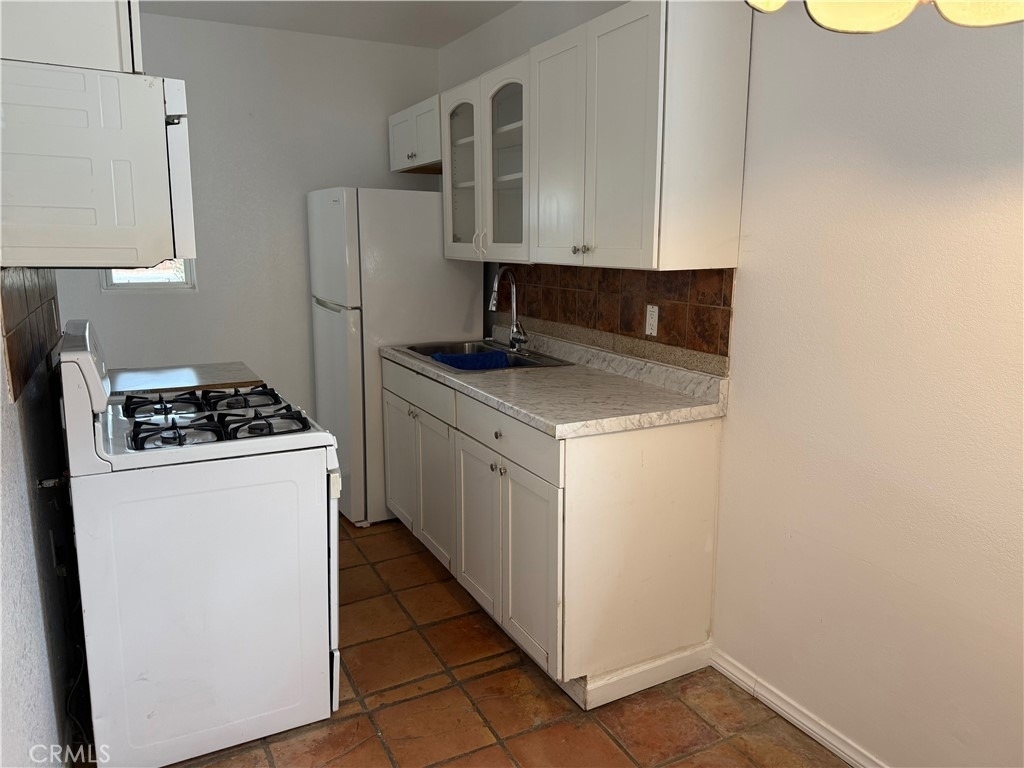 31295 Geary - Photo 16