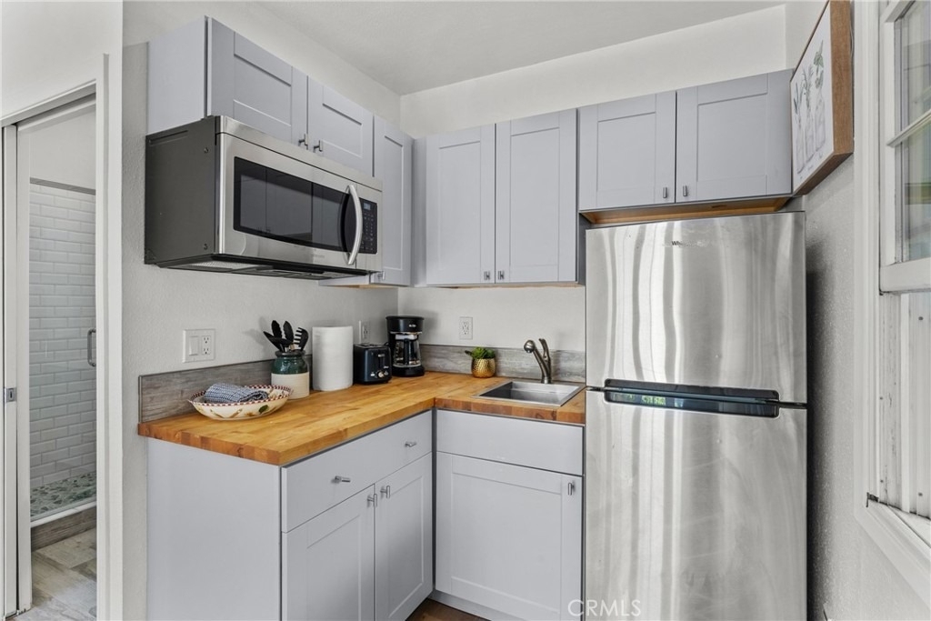 4814 Lemona Avenue - Photo 22