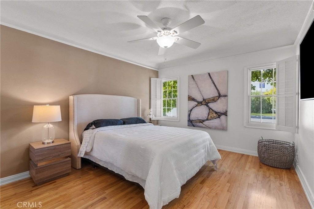 4814 Lemona Avenue - Photo 14