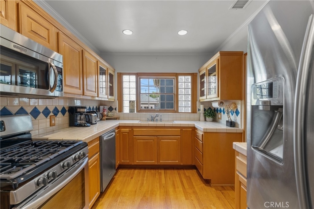 4814 Lemona Avenue - Photo 6