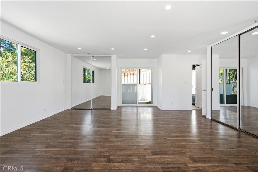 5244 Baza - Photo 20