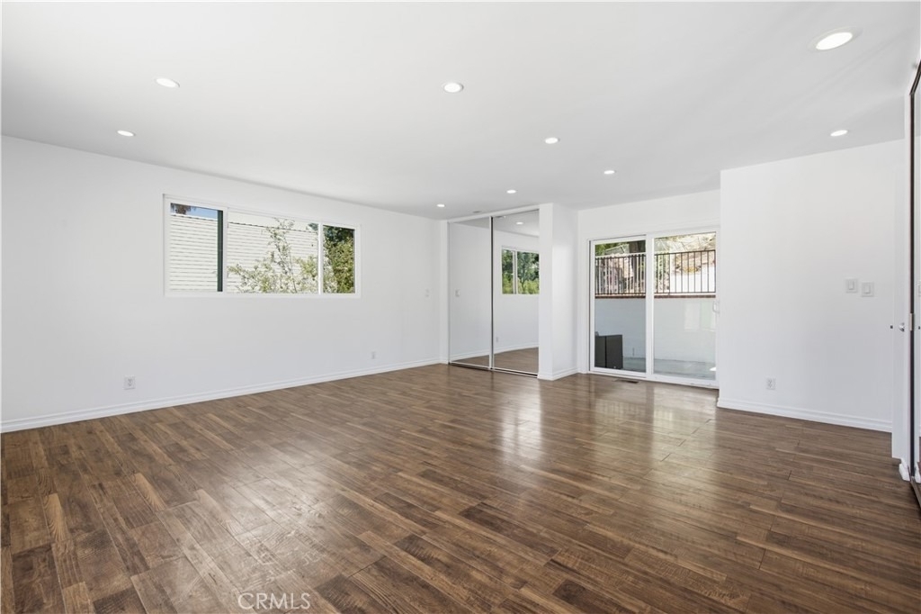5244 Baza - Photo 19