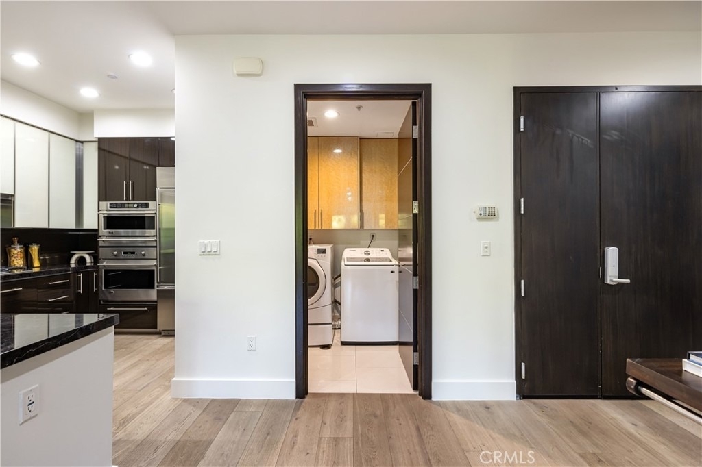 1318 Roxbury S - Photo 30