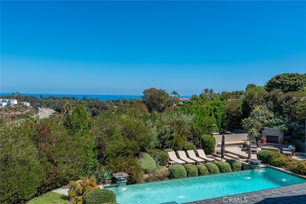 28850 Hampton Place - Photo 8