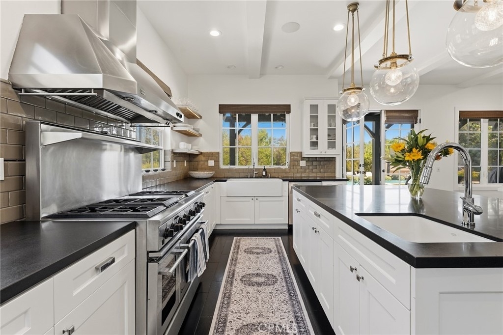 28850 Hampton Place - Photo 16