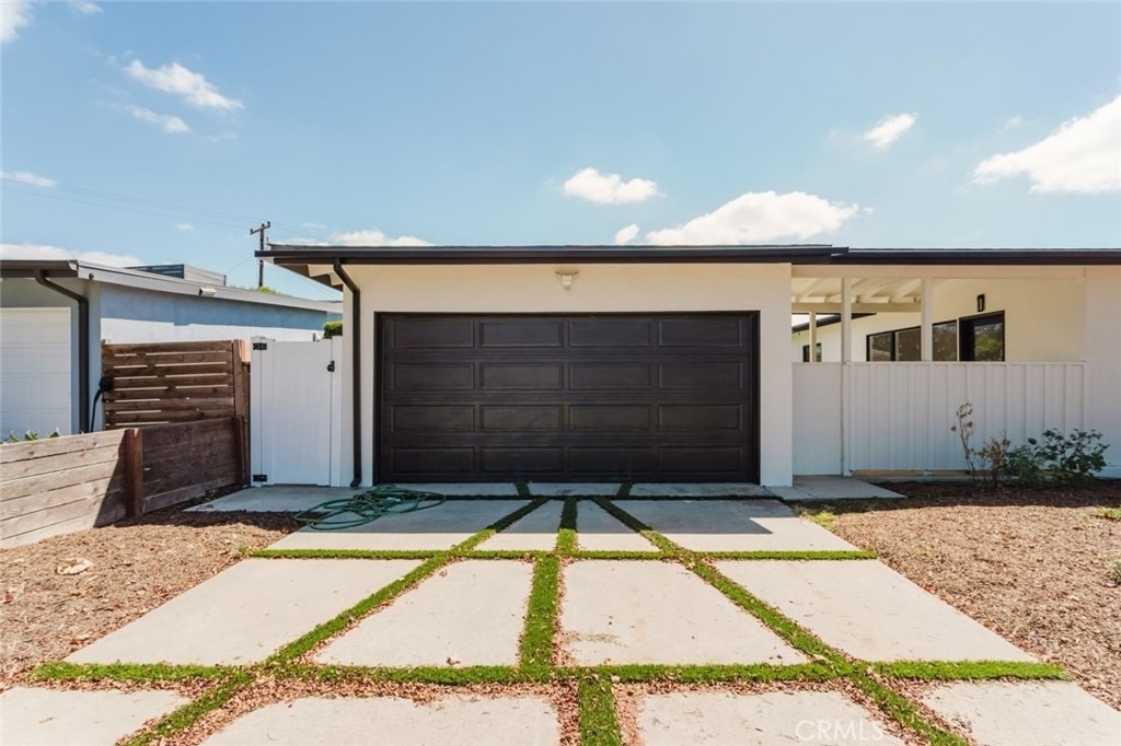 6021 E Oakbrook Street - Photo 9