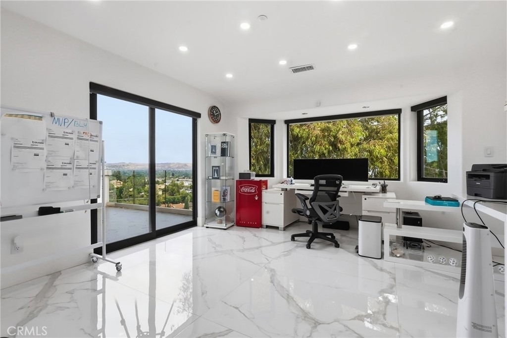 5252 Darro Road - Photo 8