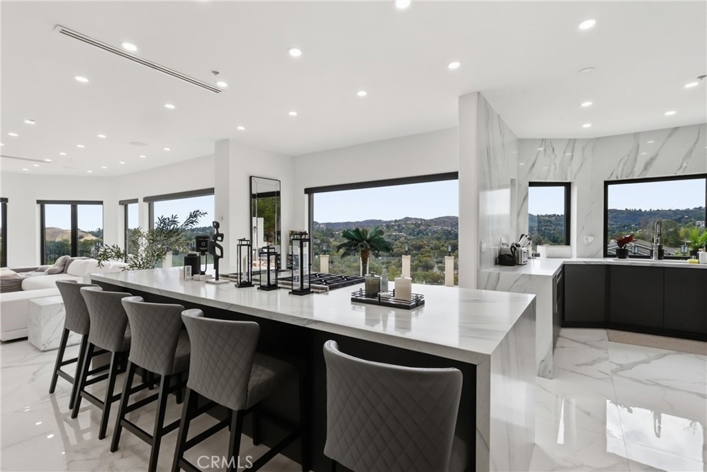 5252 Darro Road - Photo 0