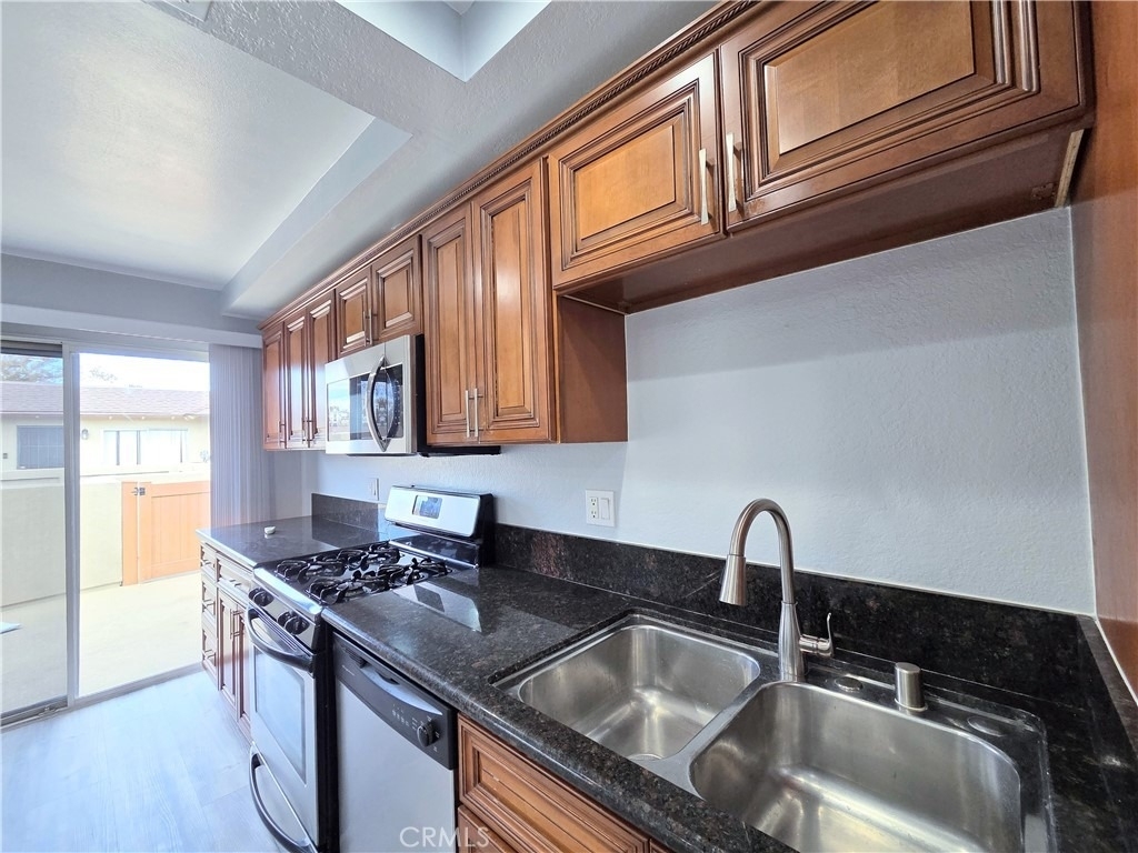 12526 Cuesta Drive - Photo 9
