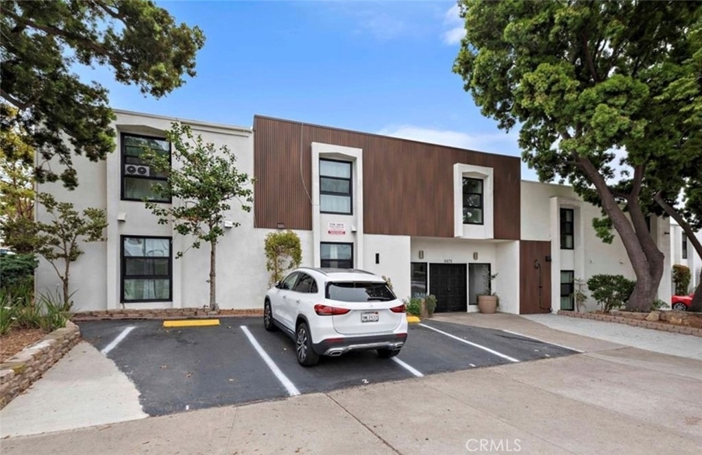 6679 Linda Vista Unit #16 - Photo 4