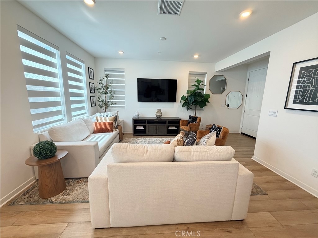 4012 Spring - Photo 2