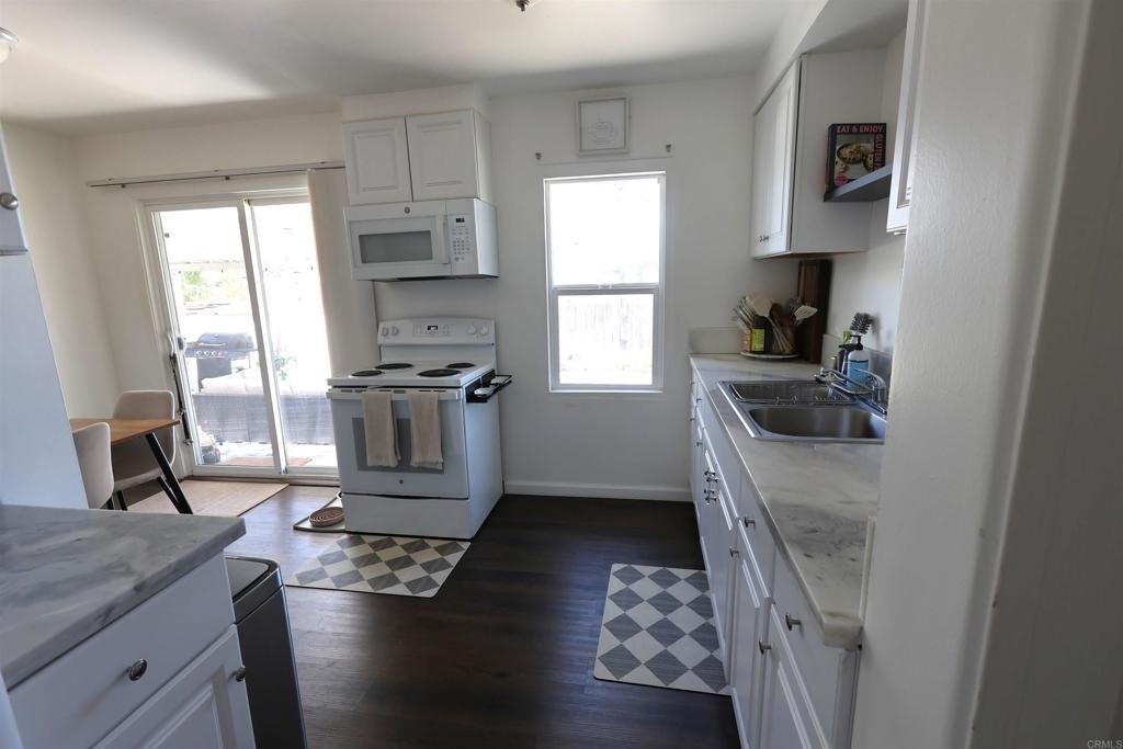 4641 Terry Lane - Photo 1