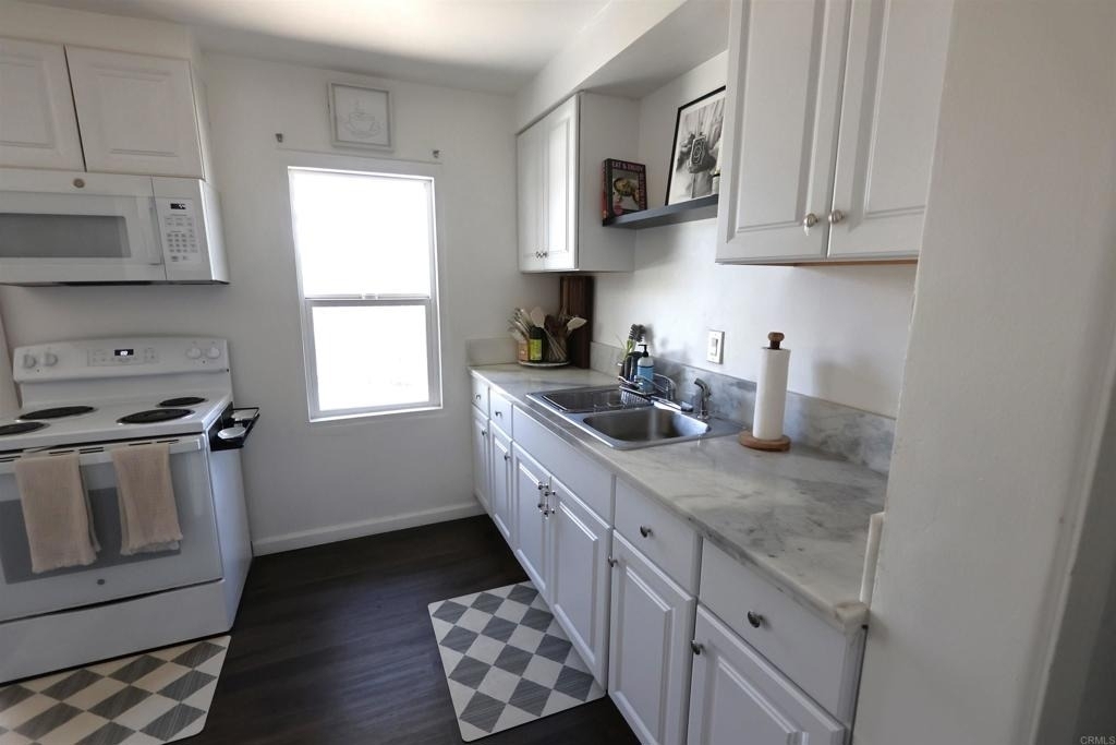 4641 Terry Lane - Photo 2