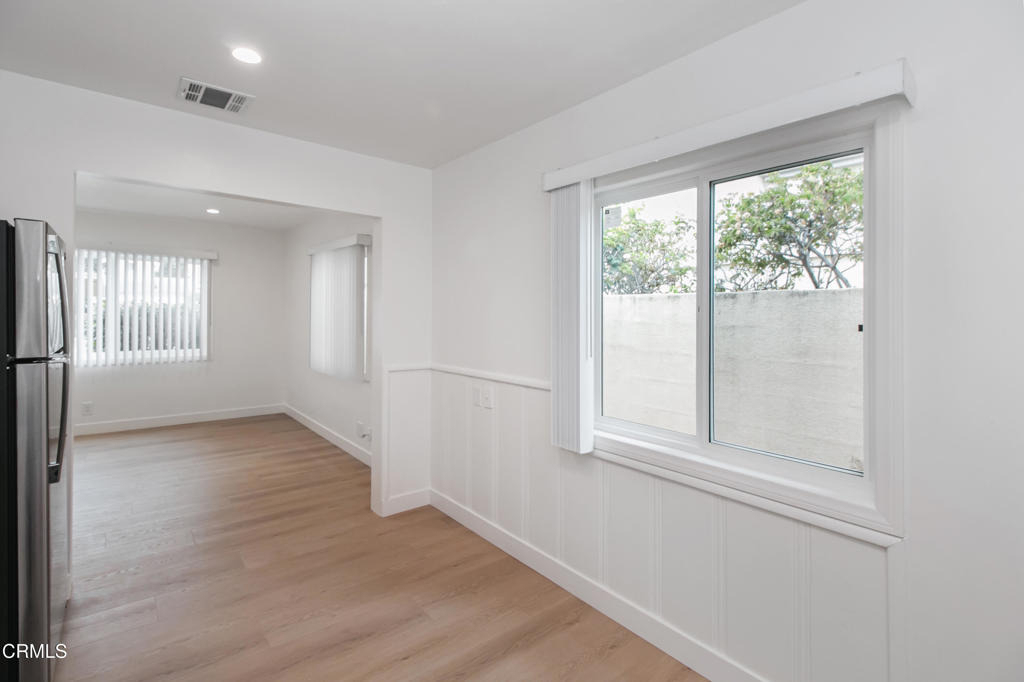 268 E Providencia Avenue - Photo 6
