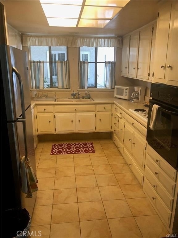 530 Via Estrada - Photo 6