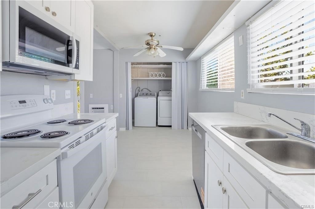 23232 Orange Avenue - Photo 5