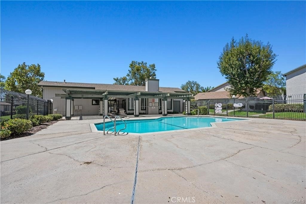 23232 Orange Avenue - Photo 9