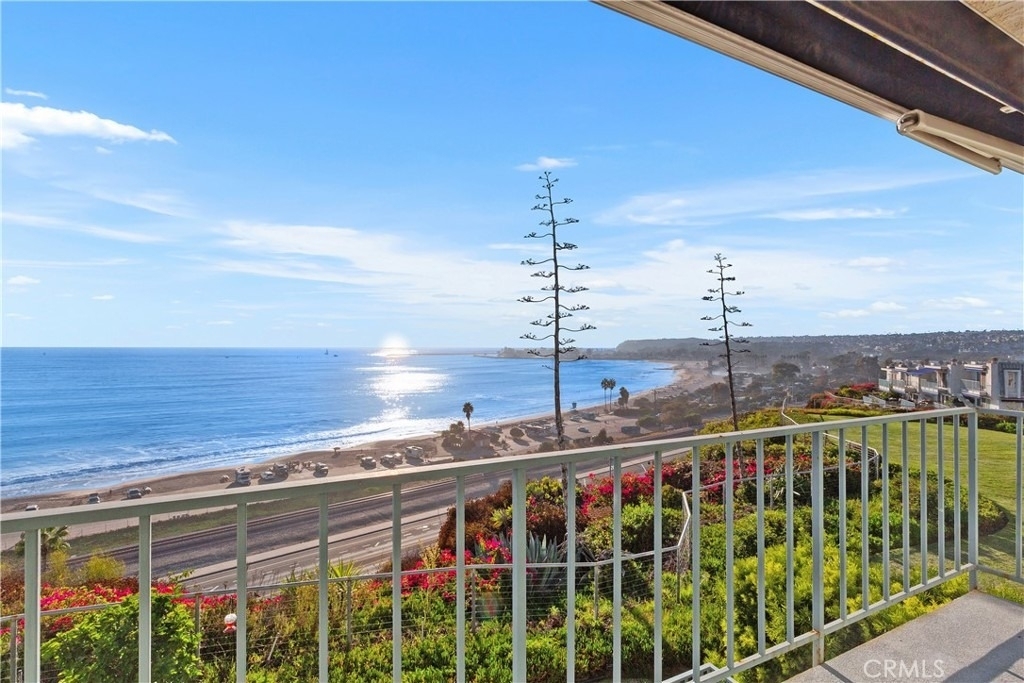 26026 Dana Bluff E W - Photo 18