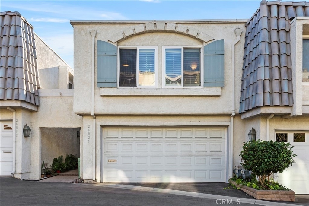26026 Dana Bluff E W - Photo 1