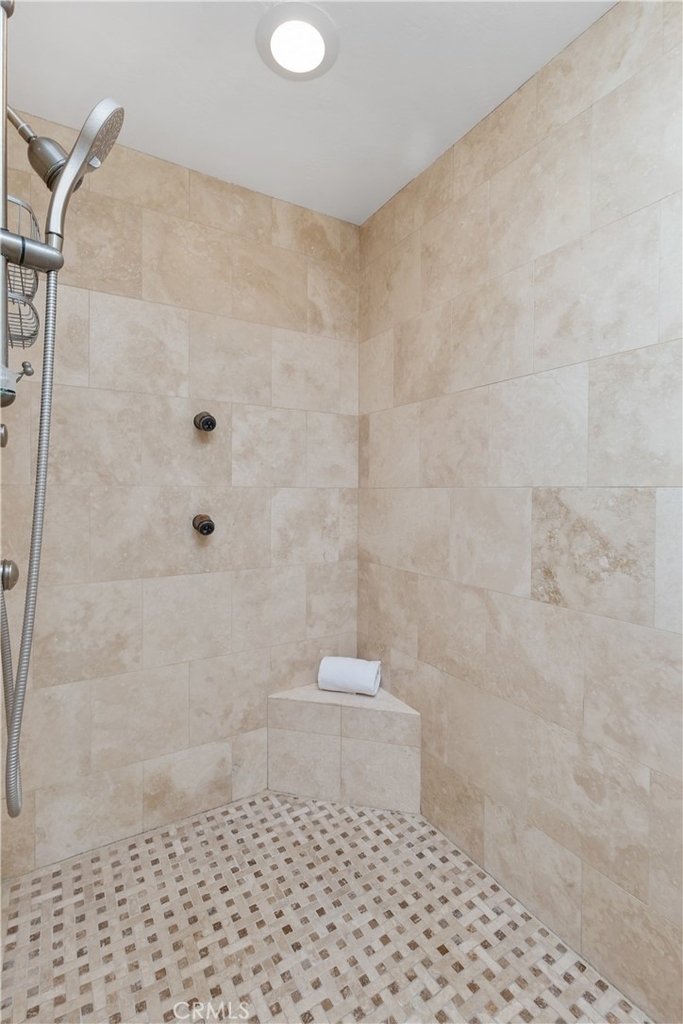 26026 Dana Bluff E W - Photo 21