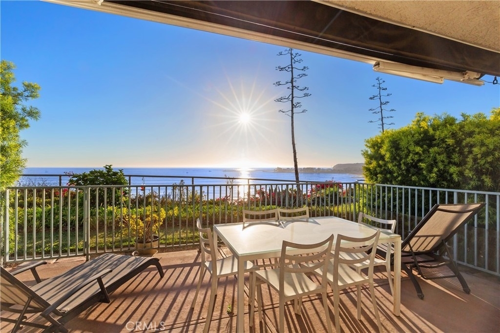 26026 Dana Bluff E W - Photo 11