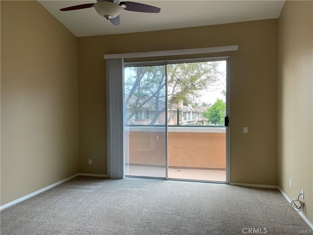 1406 Solvay Aisle - Photo 13