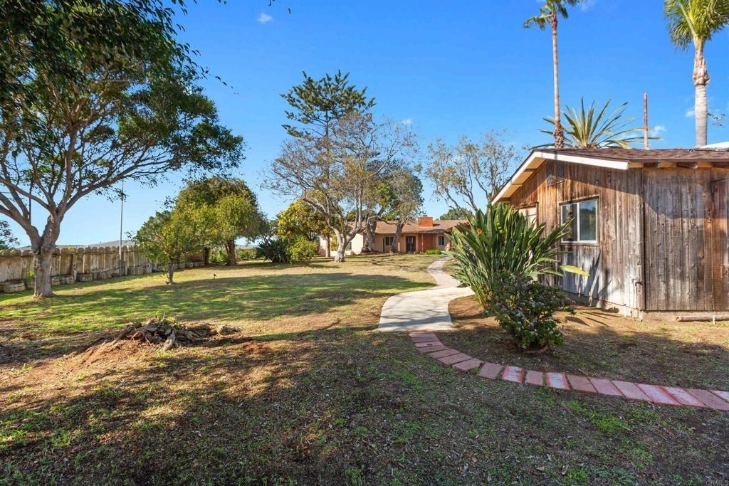 513 Canyon Drive - Photo 32
